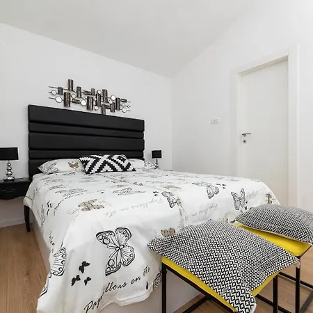 דירה Frgacic I באסקה